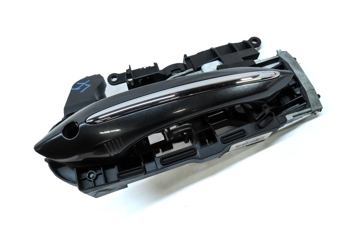 Thumbnail 3: 09-15 BMW 740i 750i 760i (F01 F02) LEFT FRONT DRIVER COMFORT DOOR HANDLE (GREY)