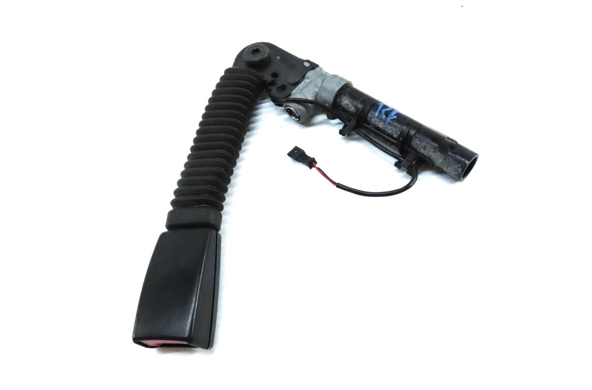 Thumbnail 3: 13-16 BMW 5 7 SERIES (F01 F10) FRONT RIGHT PASSENGER SEATBELT BUCKLE RECEIVER