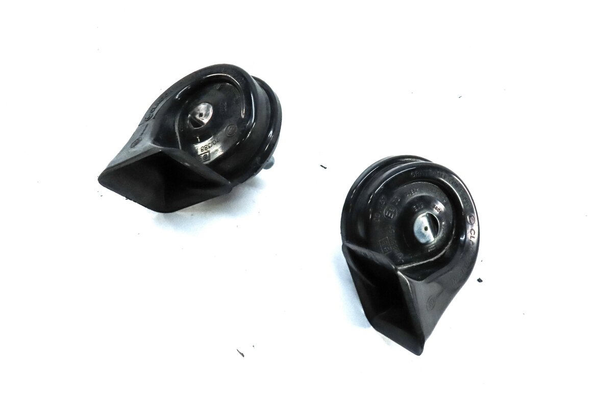 09-17 BMW 6 7 SERIES (F01 F06) LEFT & RIGHT LOW & HIGH TONE HORN