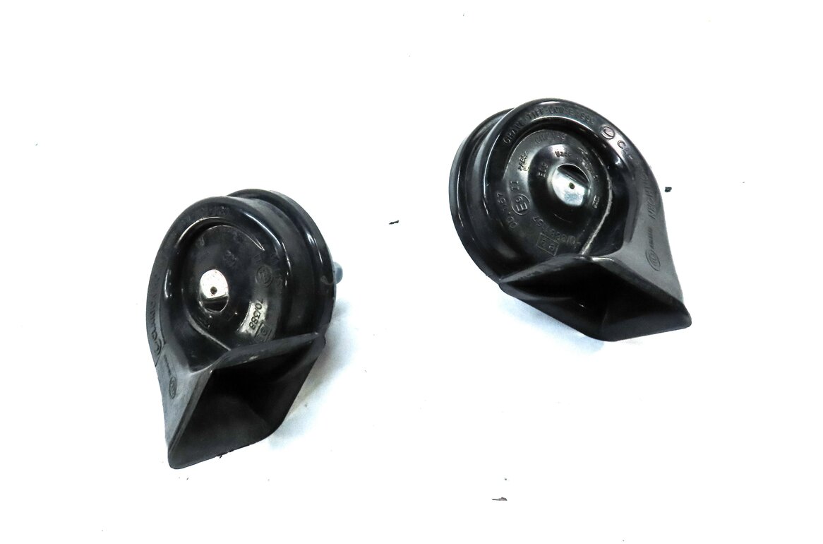 Thumbnail 3: 09-17 BMW 6 7 SERIES (F01 F06) LEFT & RIGHT LOW & HIGH TONE HORN