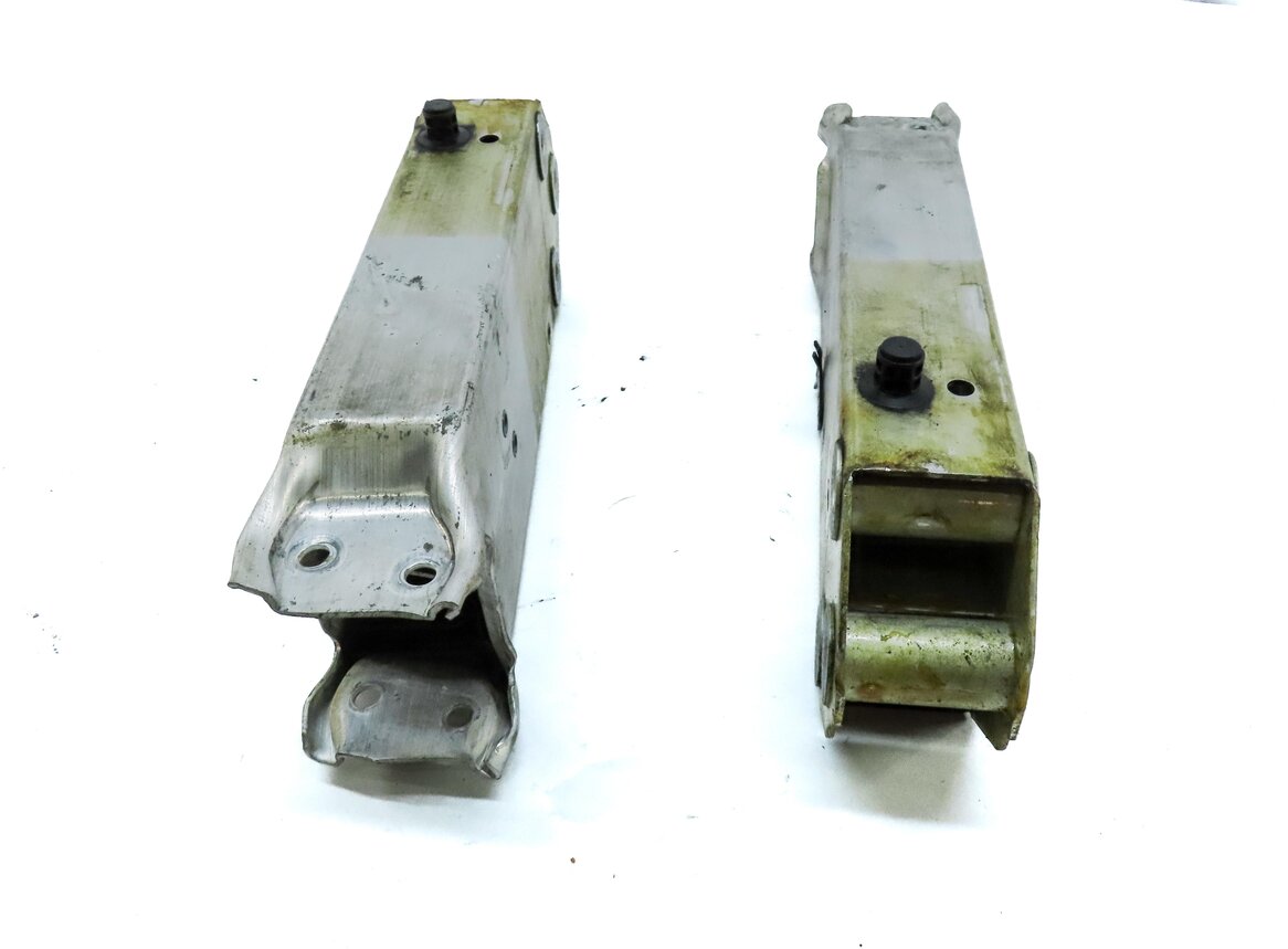 Thumbnail 6: 2015 BMW 750Li (F01) FRONT LEFT & RIGHT BUMPER REINFORCEMENT BAR BRACKET SET 2