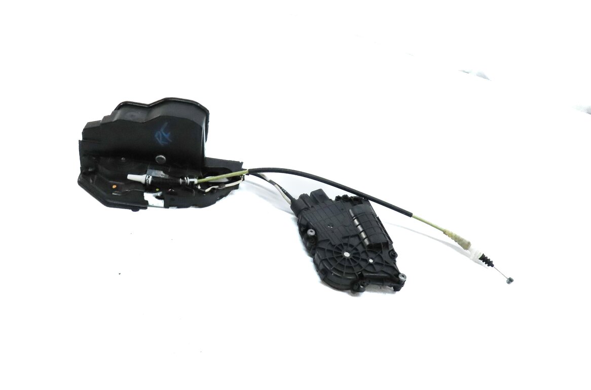 10-16 BMW 528i 535i 550i 750i 760i (F01 F10) RIGHT FRONT SOFT CLOSE DOOR LATCH