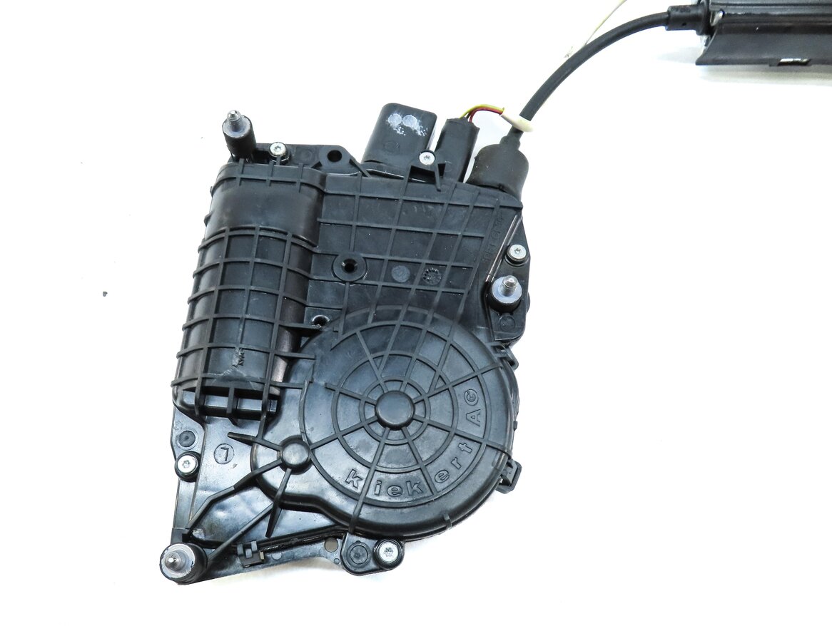 Thumbnail 5: 10-16 BMW 528i 535i 550i 750i 760i (F01 F10) RIGHT FRONT SOFT CLOSE DOOR LATCH