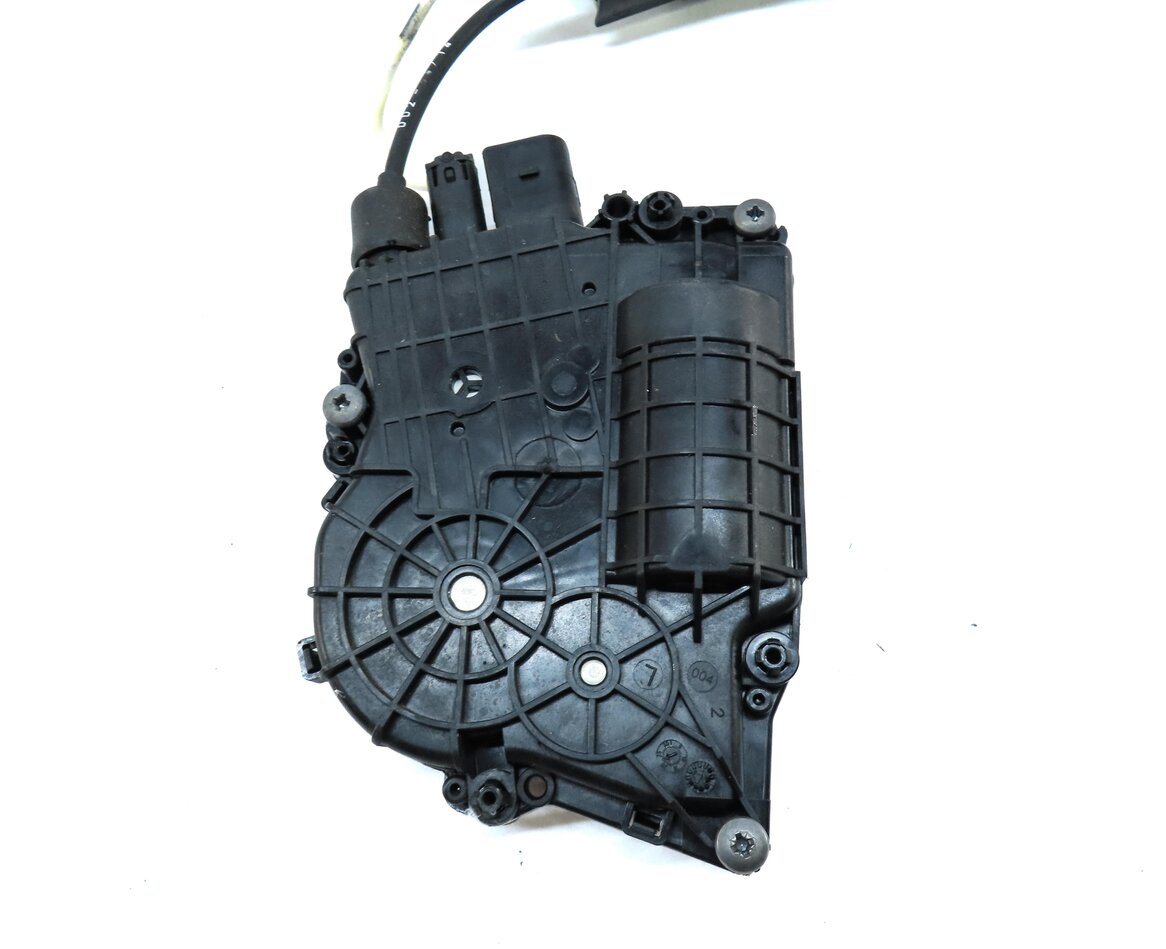 Thumbnail 6: 10-16 BMW 528i 535i 550i 750i 760i (F01 F10) RIGHT FRONT SOFT CLOSE DOOR LATCH