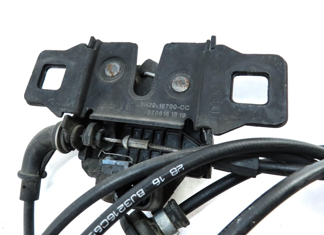 Thumbnail 8: 2017 ROVER DISCOVERY SPORT (L550) FRONT LEFT & RIGHT LOWER HOOD LOCK LATCH SET2
