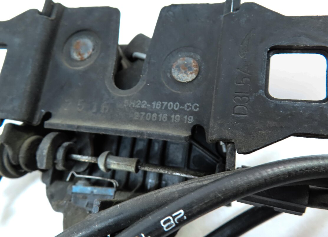 Thumbnail 9: 2017 ROVER DISCOVERY SPORT (L550) FRONT LEFT & RIGHT LOWER HOOD LOCK LATCH SET2