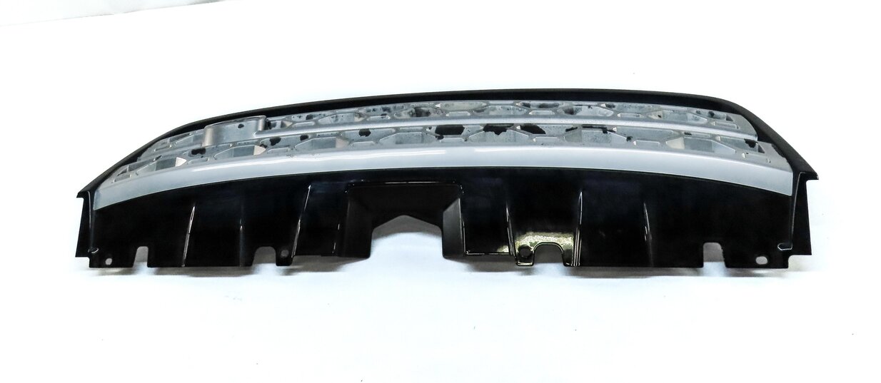 Thumbnail 5: 15-19 LAND ROVER DISCOVERY SPORT L550 FRONT CENTER PRIMARY HOOD GRILLE AIR VENT