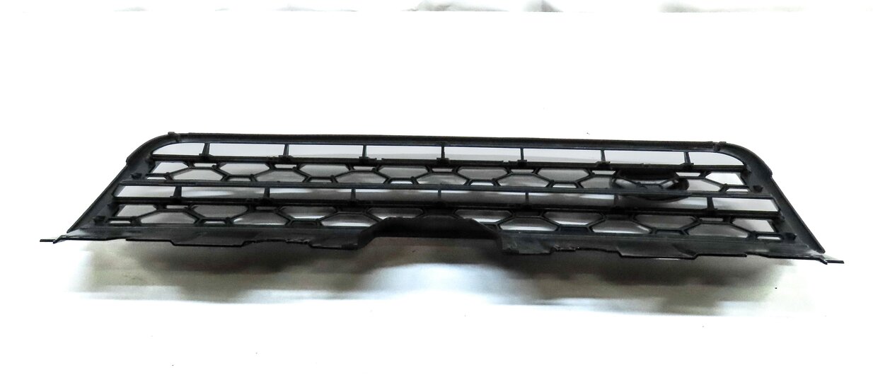 Thumbnail 7: 15-19 LAND ROVER DISCOVERY SPORT L550 FRONT CENTER PRIMARY HOOD GRILLE AIR VENT