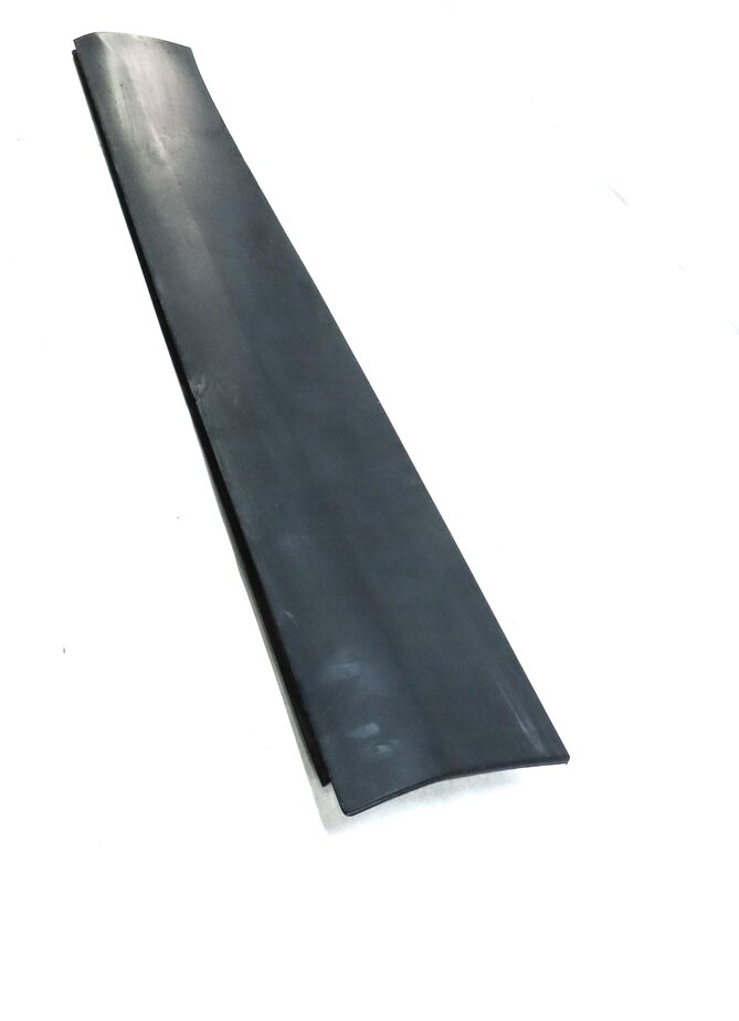Thumbnail 4: 2017 LAND ROVER DISCOVERY SPORT (L550) FRONT LEFT LOWER DOOR TRIM MOULDING BLACK