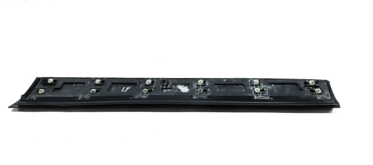 Thumbnail 6: 2017 LAND ROVER DISCOVERY SPORT (L550) FRONT LEFT LOWER DOOR TRIM MOULDING BLACK