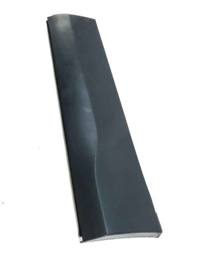 Thumbnail 4: 2017 LAND ROVER DISCOVERY SPORT (L550) REAR LEFT LOWER DOOR MOULDING TRIM BLACK