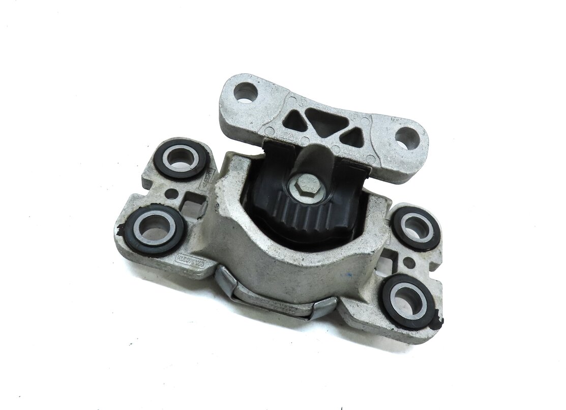 2017 LAND ROVER DISCOVERY SPORT (L550) 2.0L AUTO TRANSMISSION MOUNT BRACKET