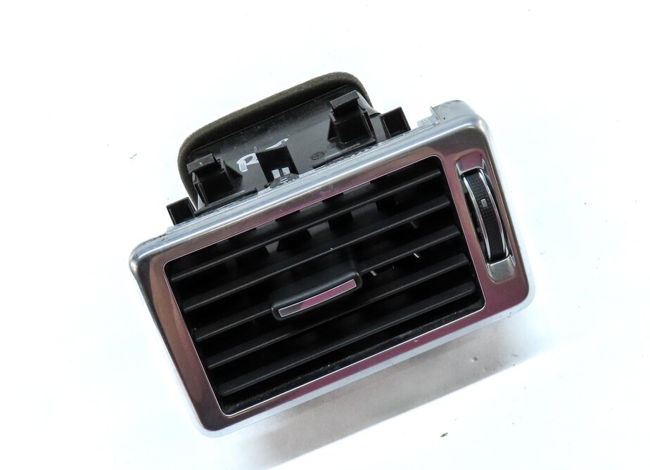 Thumbnail 3: 2017 LAND ROVER DISCOVERY SPORT (L550) FRONT FAR RIGHT OUTER A/C HEATER AIR VENT
