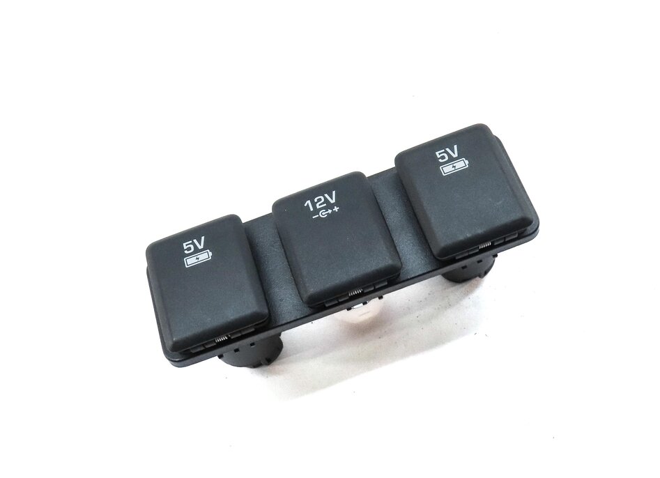Thumbnail 3: 2017 LAND ROVER DISCOVERY SPORT (L550) REAR 5v 12v SOCKET PLUG CHARGE PLUG PANEL
