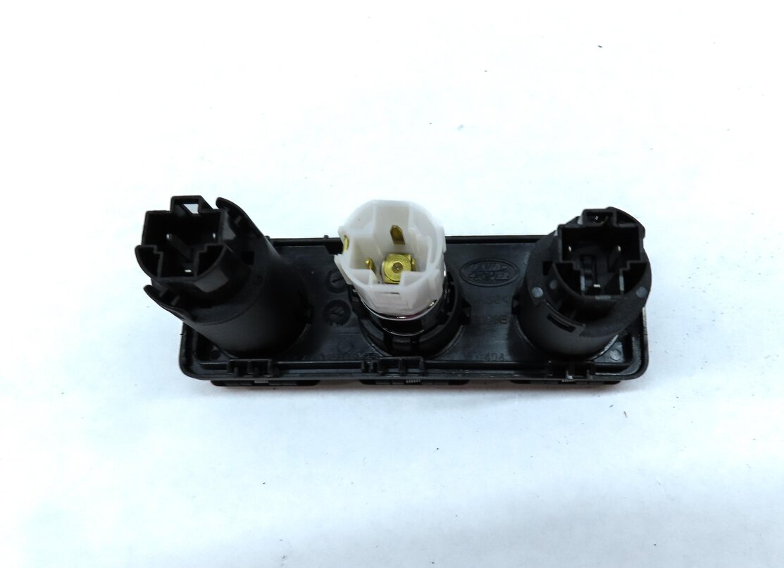 Thumbnail 5: 2017 LAND ROVER DISCOVERY SPORT (L550) REAR 5v 12v SOCKET PLUG CHARGE PLUG PANEL