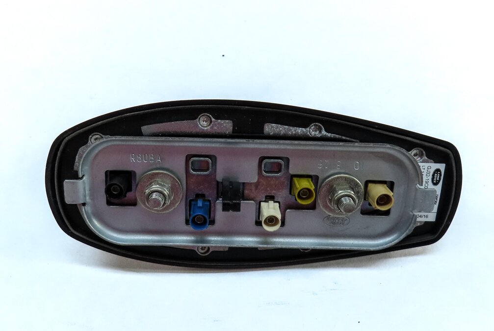 Thumbnail 6: 2005-2008 RANGE ROVER (L322) RADIO STEREO ROOF SHARK FIN ANTENNA (BLACK)