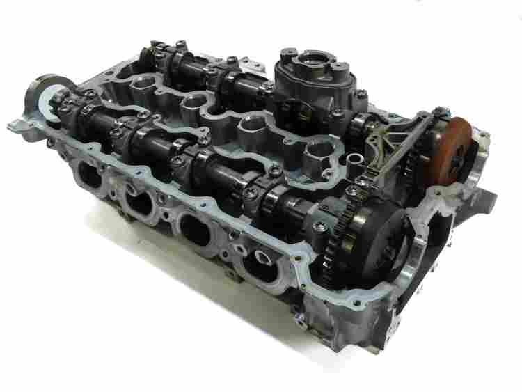 2010-2013 BMW X5M X6M ///M E70 E71 4.4L TURBO S63 RIGHT CYLINDER HEAD ASSEMBLY