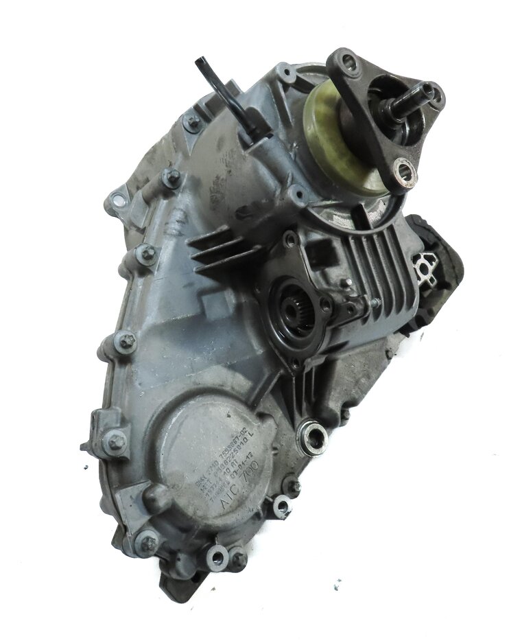 2009-2014 BMW X5M X6 X6M (E70 E71) 4.4L S63 TWIN TURBO ENGINE - TRANSFER CASE