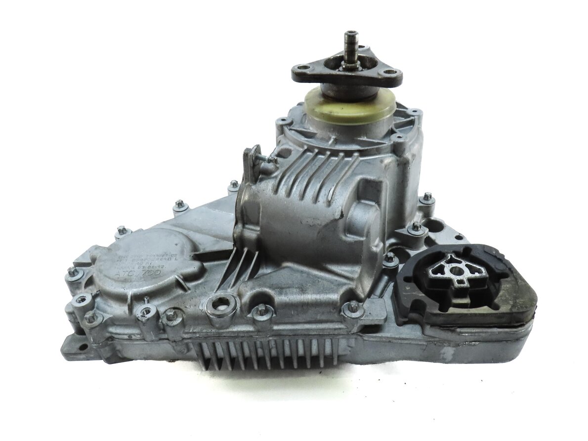 Thumbnail 5: 2009-2014 BMW X5M X6 X6M (E70 E71) 4.4L S63 TWIN TURBO ENGINE - TRANSFER CASE