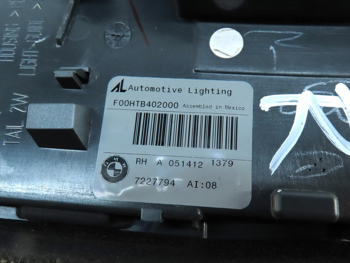 Thumbnail 5: 11-13 BMW X5 X5M (E70) RIGHT PASSENGER INNER TAILLIGHT LIGHT LAMP (INCANDESCENT)