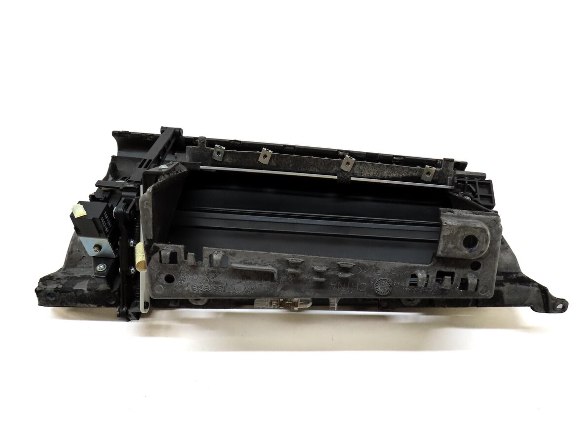 Thumbnail 6: 2013 BMW X5 M X5M ///M E70 FRONT RIGHT DASH GLOVE BOX (BLACK & BRUSHED ALUMINUM)