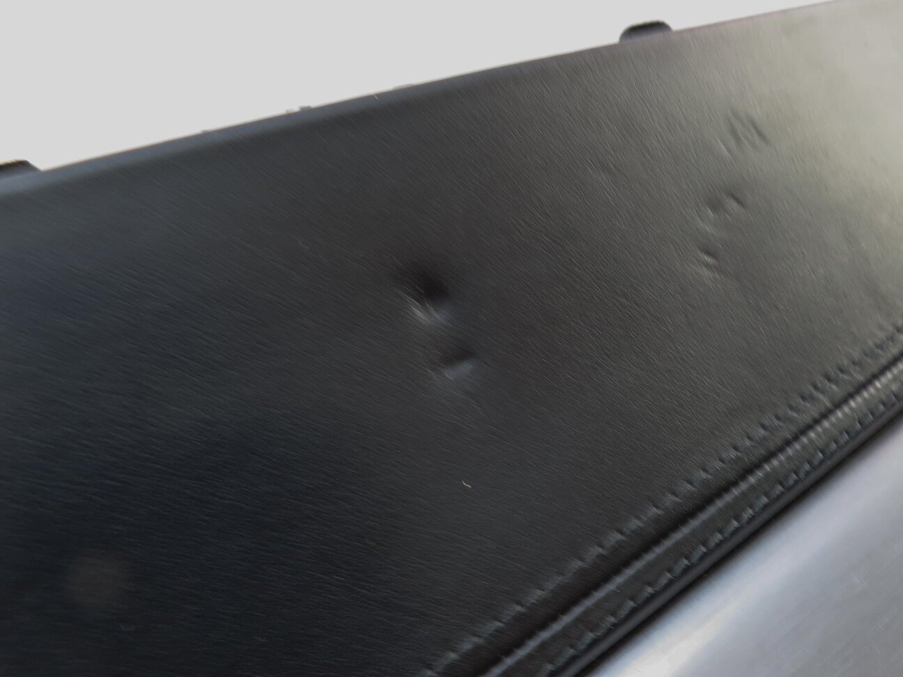 Thumbnail 7: 2013 BMW X5 M X5M ///M E70 FRONT RIGHT DASH GLOVE BOX (BLACK & BRUSHED ALUMINUM)
