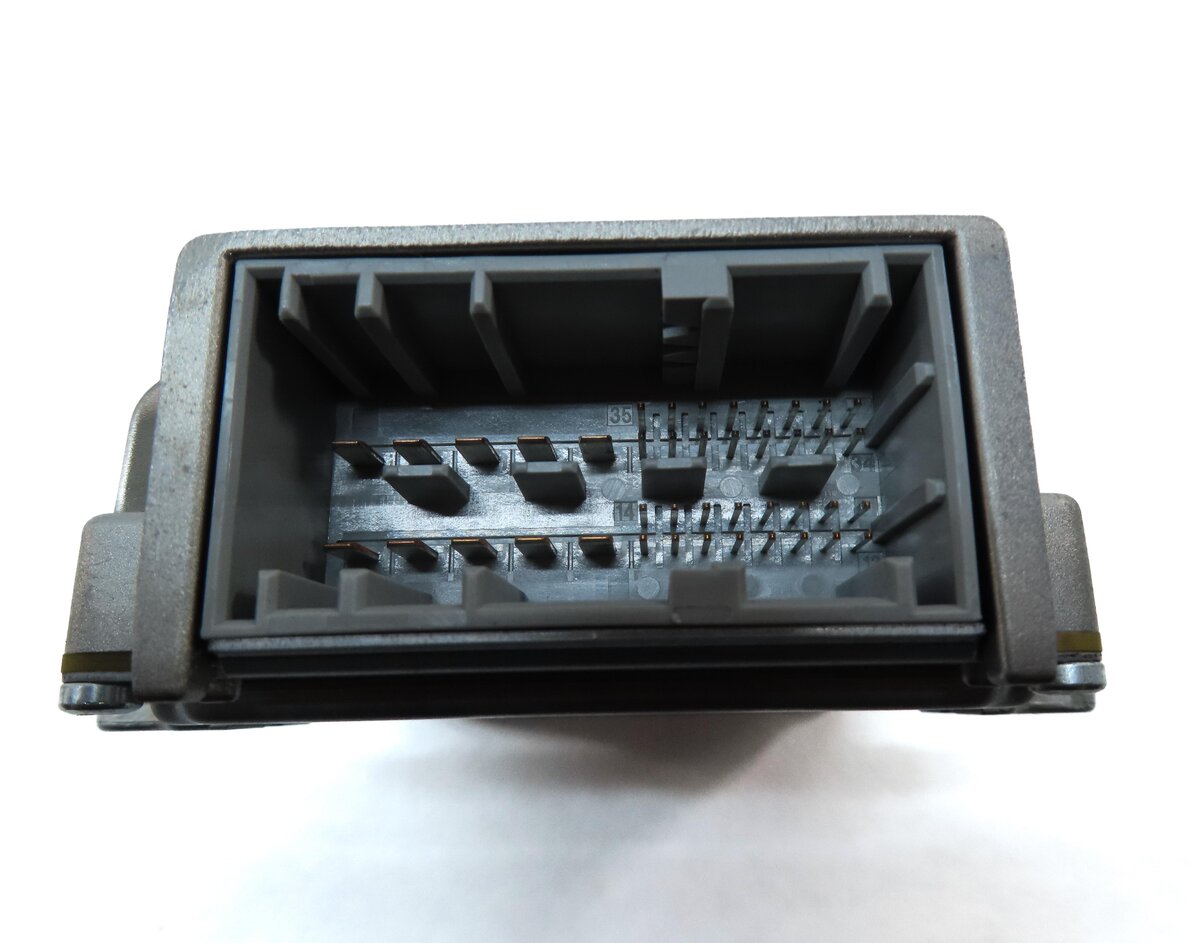 Thumbnail 8: 2013 BMW X5 M X5M ///M (E70) RADIO STEREO SPEAKER HARMAN BECKER AMPLIFIER AMP