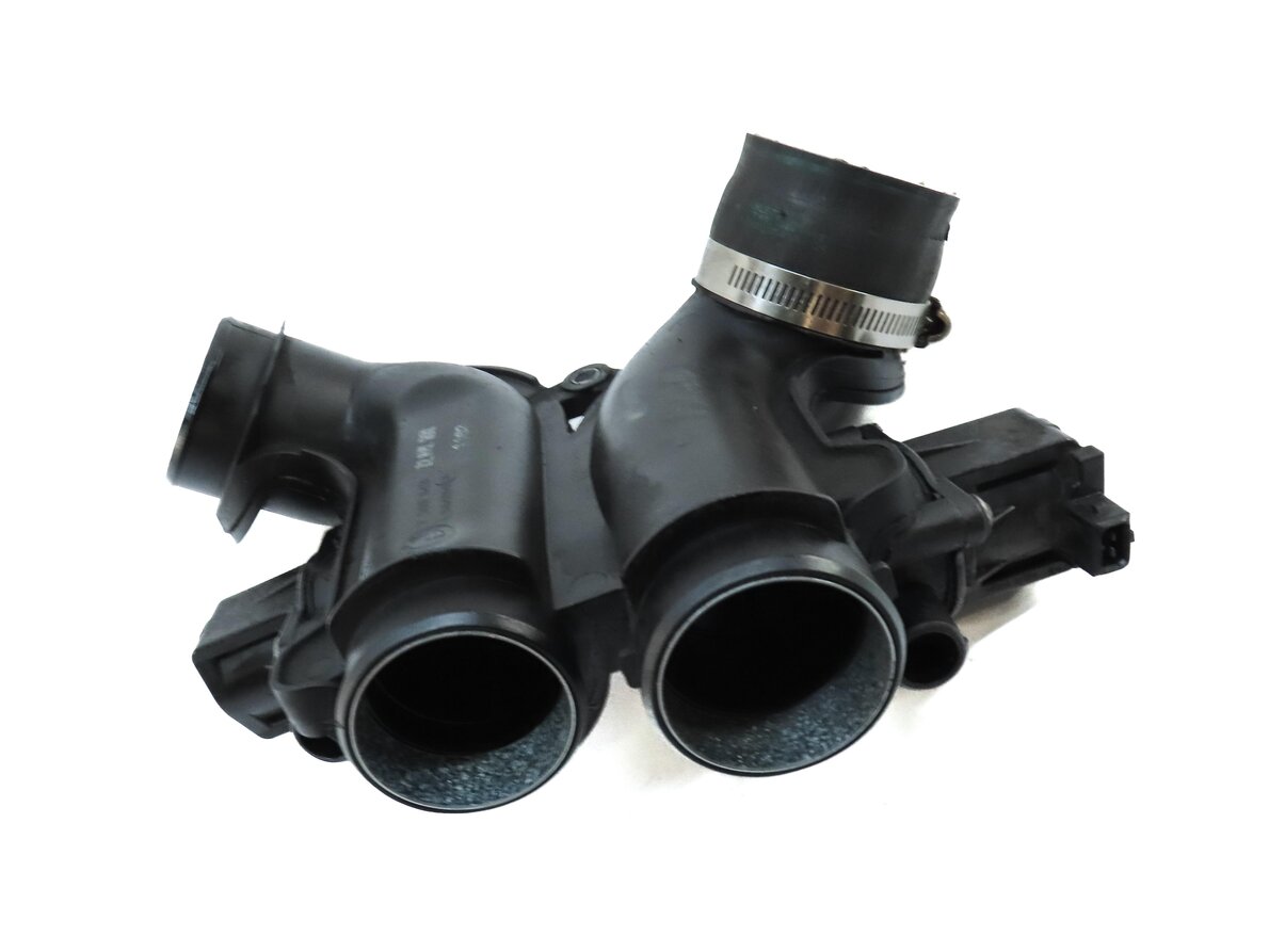 Thumbnail 3: 2013 BMW X5M ///M (E70) 4.4L TURBO S63 ENGINE AIR INTAKE TUBE w/ DIVERTER VALVE