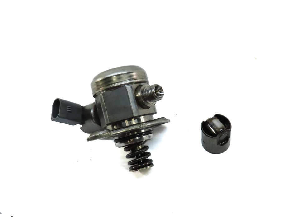 Thumbnail 2: 08-14 BMW 5 6 7 X5 X6 F01 F10 E70 E71 4.4L MECHANICAL HIGH PRESSURE FUEL PUMP