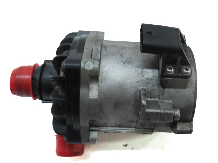 Thumbnail 4: 2013 BMW X5M ///M (E70) M SPORT 4.4L TWIN TURBO S63 ENGINE AUXILIARY WATER PUMP