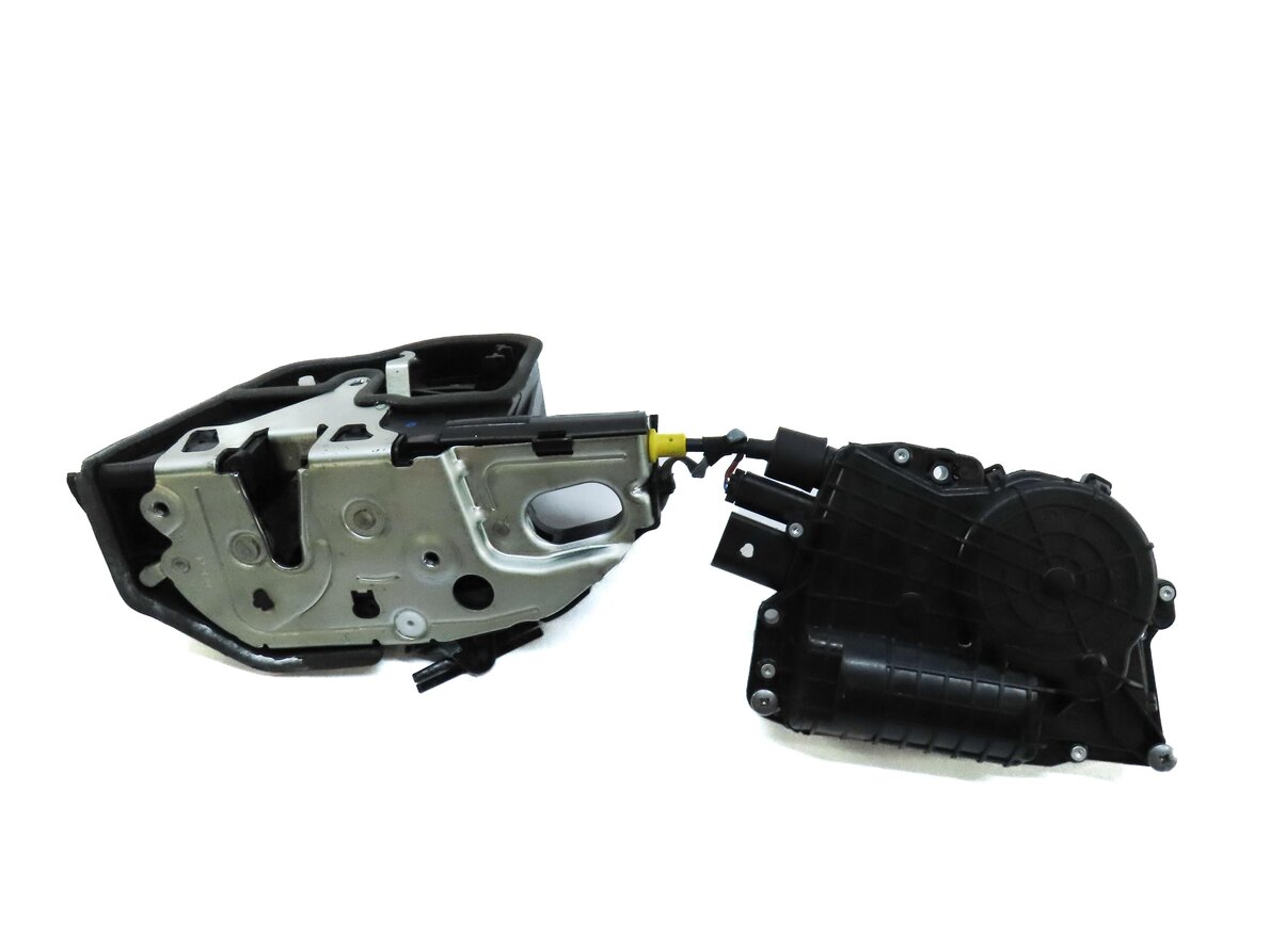 Thumbnail 4: 2013 BMW X5M ///M (E70) FRONT LEFT DRIVER DOOR LATCH w/ SOFT CLOSE ACTUATOR