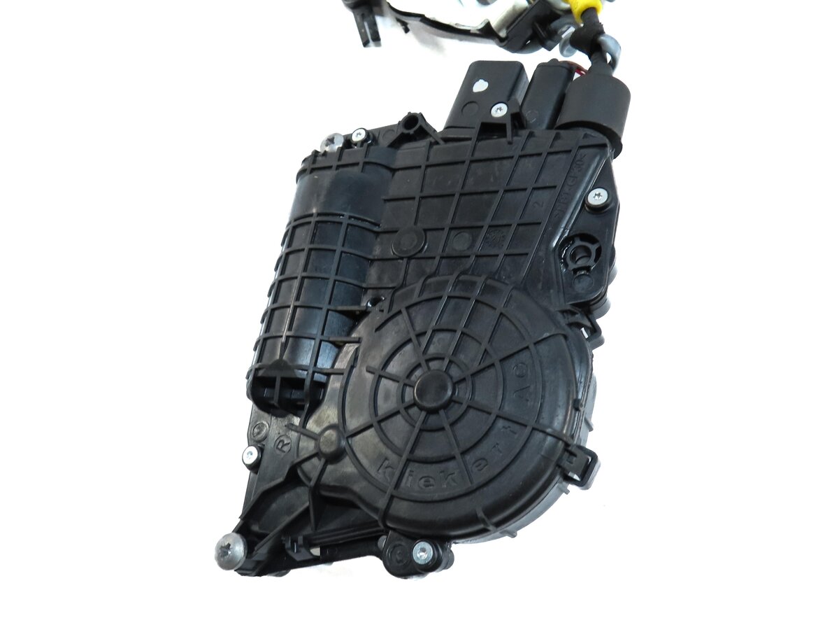 Thumbnail 5: 2013 BMW X5M ///M (E70) FRONT LEFT DRIVER DOOR LATCH w/ SOFT CLOSE ACTUATOR