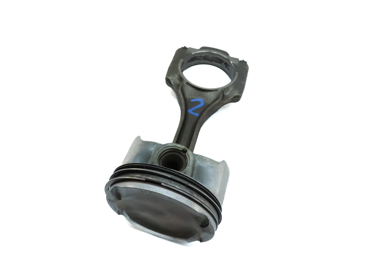 2013 BMW X5M ///M (E70) 4.4L TURBO S63 ENGINE RIGHT PISTON & CONNECTING ROD