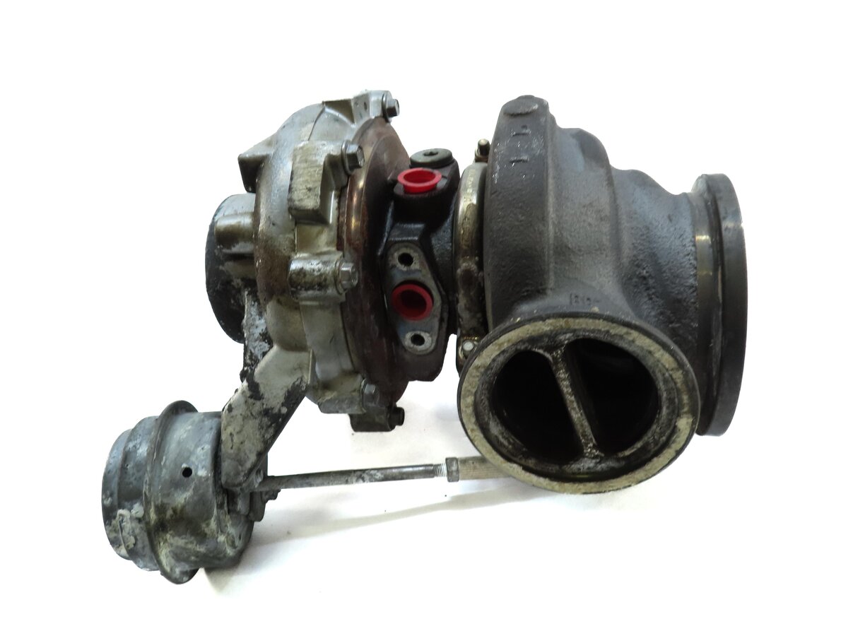 Thumbnail 7: 2010-2014 BMW X5M X6M ///M (E70 E71) 4.4L S63 V8 ENGINE - LEFT TURBOCHARGER