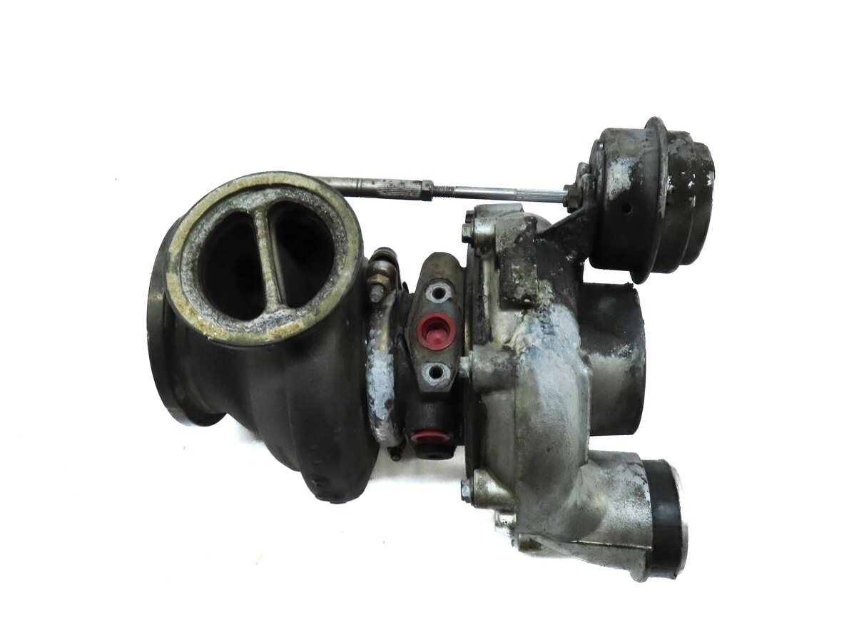Thumbnail 7: 2010-2014 BMW X5M X6M ///M (E70 E71) 4.4L S63 V8 ENGINE - RIGHT TURBOCHARGER