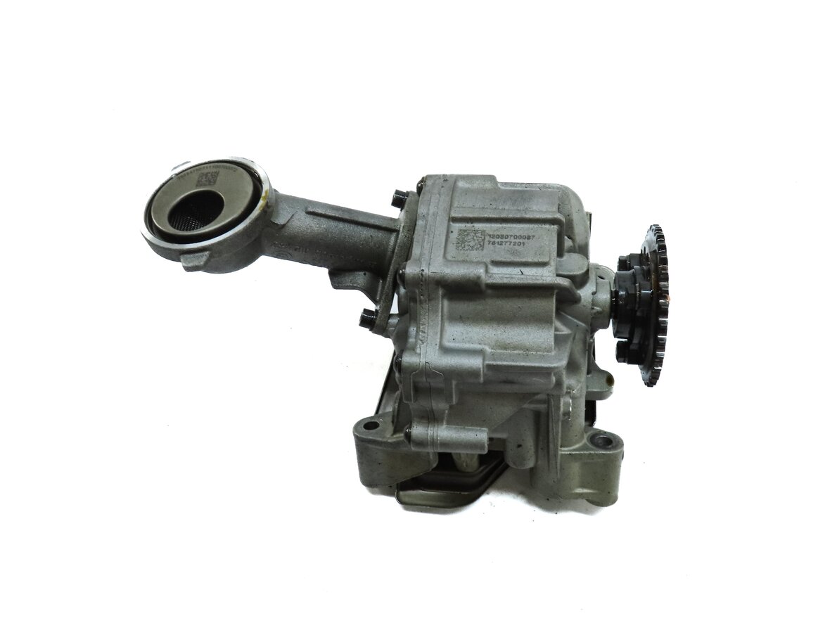 Thumbnail 4: 2013 BMW X5M ///M (E70) M SPORT 4.4L TWIN TURBO S63 ENGINE OIL PUMP 7643256