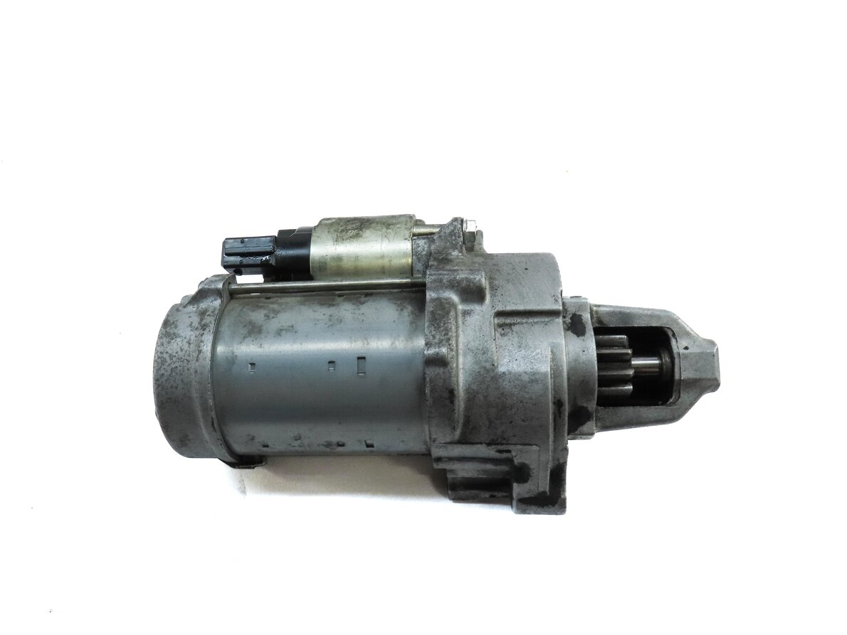 Thumbnail 2: 09-14 BMW 550i 650i 750i B7 X5 X6 (F10 F01 E70 E71) 4.4 TWIN TURBO STARTER MOTOR