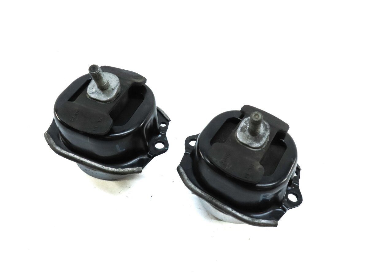 2013 BMW X5M ///M E70 M SPORT 4.4L TWIN TURBO S63 LEFT & RIGHT ENGINE MOUNT SET2