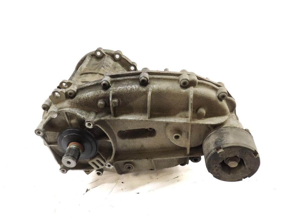 Thumbnail 2: 2011-2018 PORSCHE CAYENNE (958) 3.0L ENGINE FRONT TRANSFER CASE ASSEMBLY