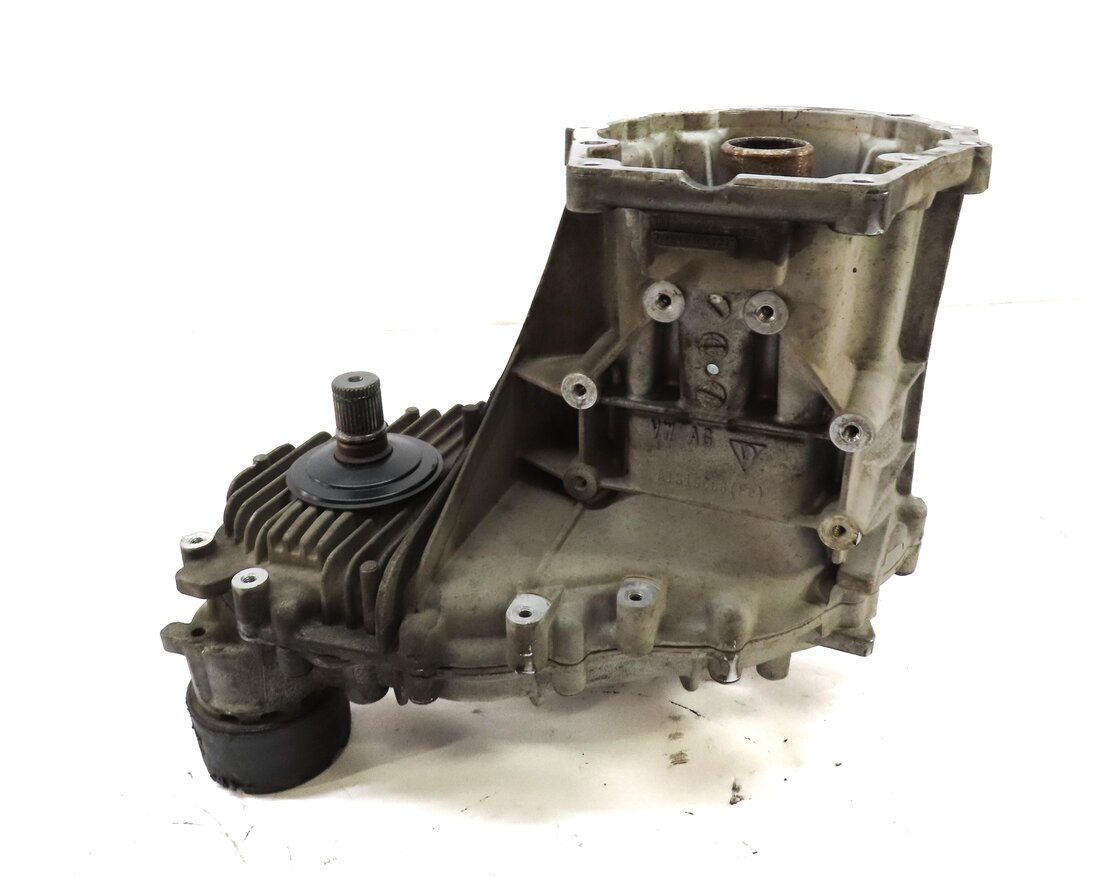Thumbnail 5: 2011-2018 PORSCHE CAYENNE (958) 3.0L ENGINE FRONT TRANSFER CASE ASSEMBLY