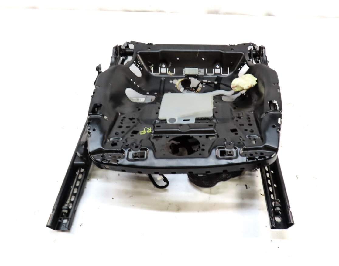 11-14 PORSCHE CAYENNE (958) RIGHT FRONT PASSENGER SEAT TRACK & MOTORS w/ MEMORY