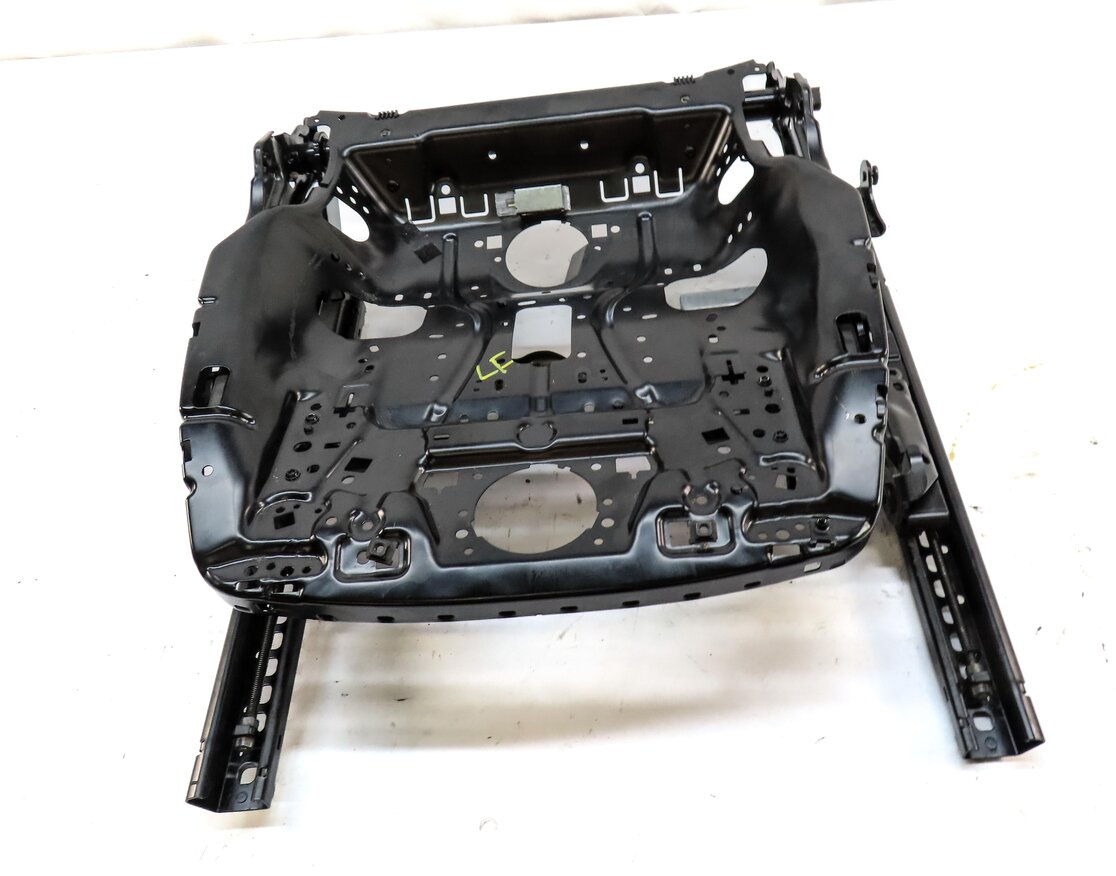 Thumbnail 2: 2011-2014 PORSCHE CAYENNE (958) LEFT FRONT DRIVER SEAT TRACK & MOTORS w/ MEMORY