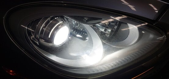 Thumbnail 2: 11-14 PORSCHE CAYENNE (958) RIGHT FRONT PASSENGER HID XENON HEADLIGHT LIGHT LAMP