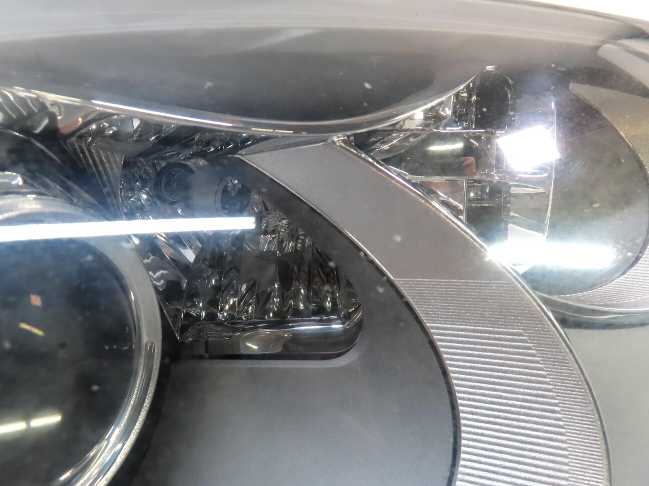 Thumbnail 9: 11-14 PORSCHE CAYENNE (958) RIGHT FRONT PASSENGER HID XENON HEADLIGHT LIGHT LAMP