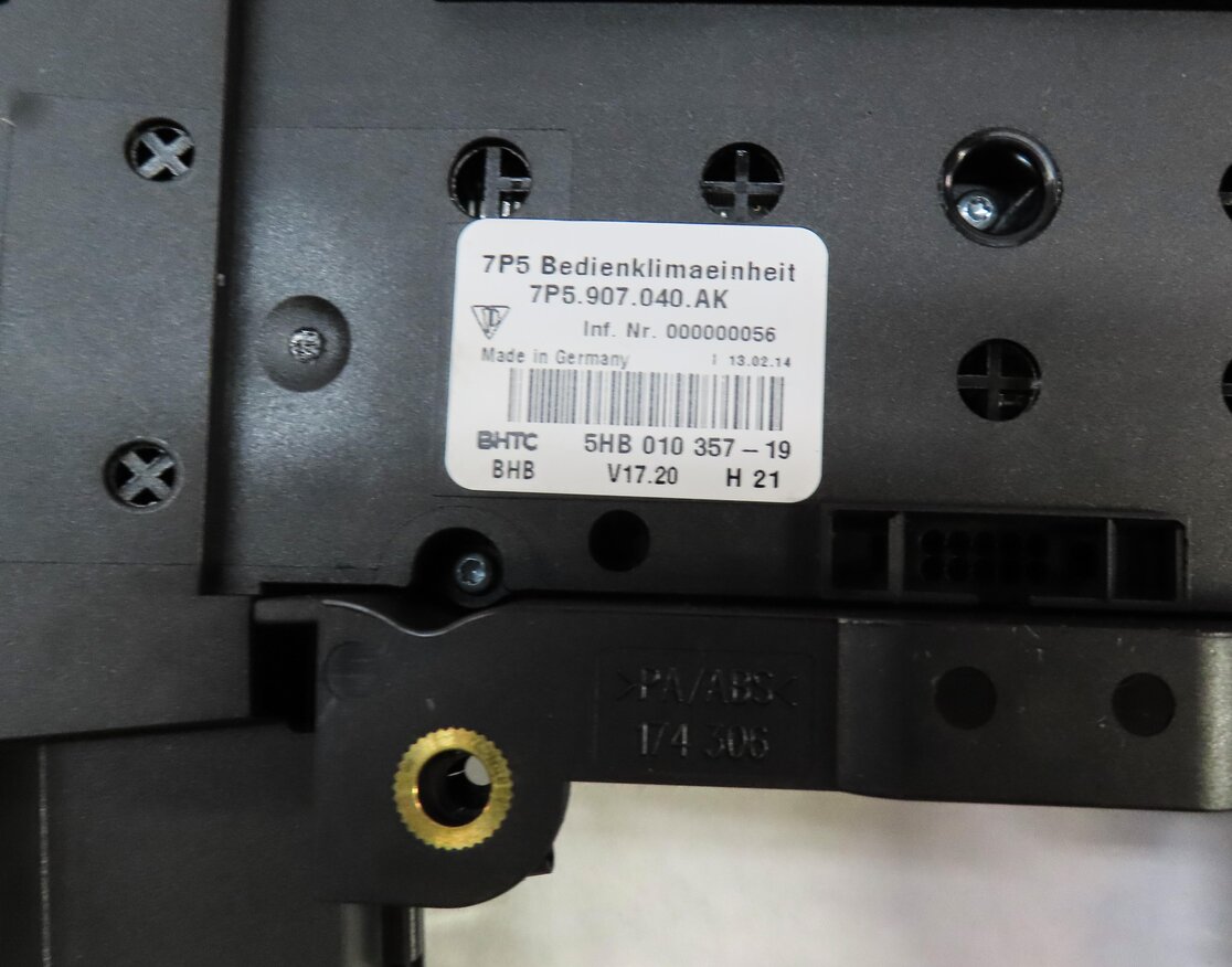 Thumbnail 6: 2011-2018 PORSCHE CAYENNE (958) FRONT HEATER A/C TEMPERATURE CONTROL PANEL