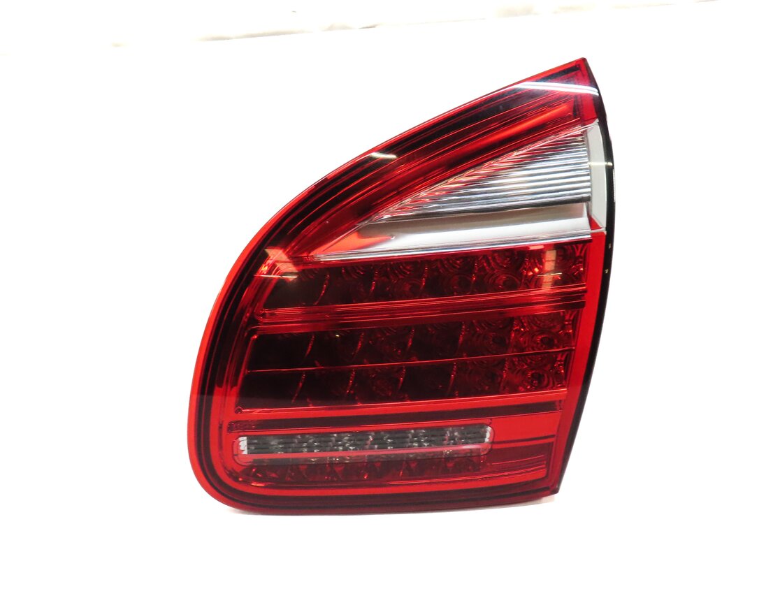 Thumbnail 3: 2011-2014 PORSCHE CAYENNE (958) RIGHT PASSENGER INNER TRUNK TAILLIGHT LIGHT LAMP