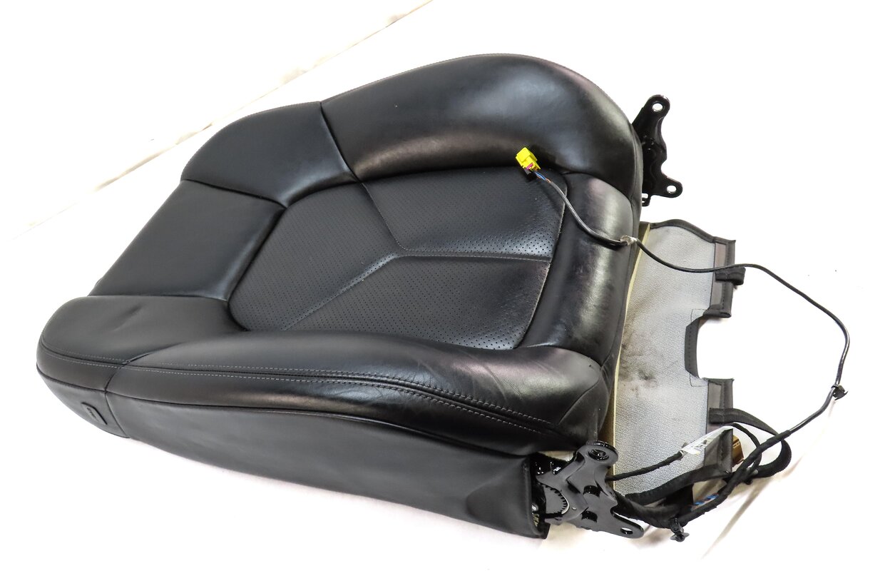 Thumbnail 1: 2014 PORSCHE CAYENNE HYBRID (958) FRONT RIGHT UPPER HEATED SEAT CUSHION (BLACK)
