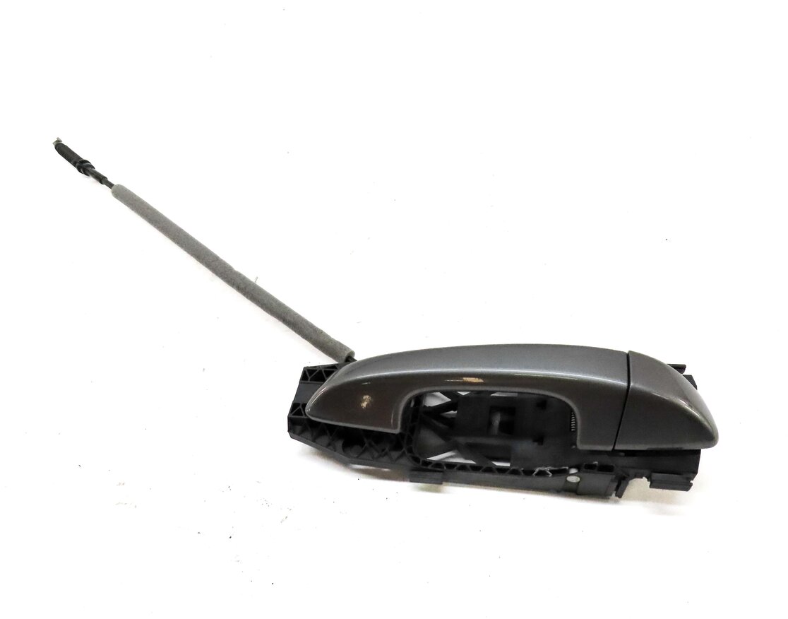 Thumbnail 2: 2011-2018 PORSCHE CAYENNE (958) RIGHT REAR EXTERIOR DOOR HANDLE (METEOR GREY)