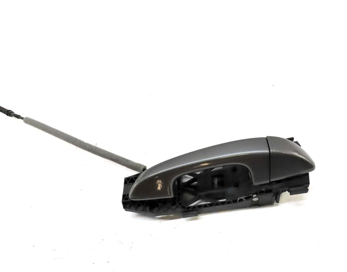 Thumbnail 3: 2011-2018 PORSCHE CAYENNE (958) RIGHT REAR EXTERIOR DOOR HANDLE (METEOR GREY)