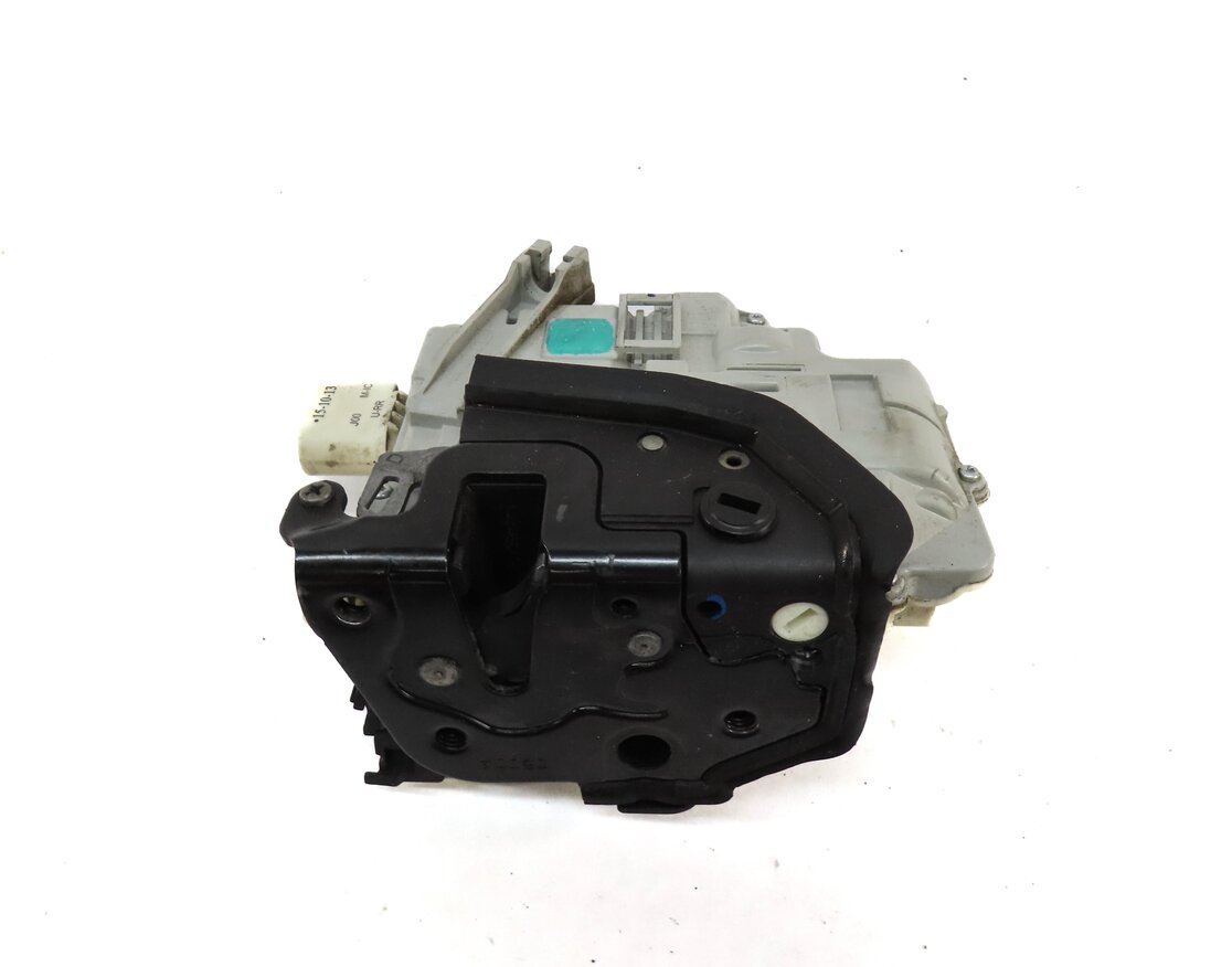 Thumbnail 4: 2009-2018 AUDI PORSCHE A4 S4 Q5 CAYENNE PANAMERA - RIGHT REAR DOOR LOCK LATCH